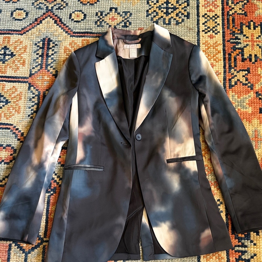 H&M Black and Cream Tie-Dye Satin Blazer